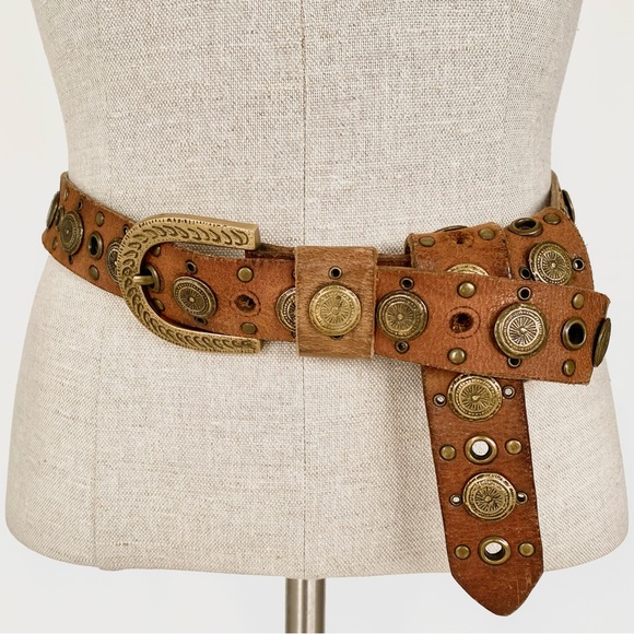 Vintage Accessories - Vintage Leather Brass Riveted / Studded Cognac Brown Boho Belt
